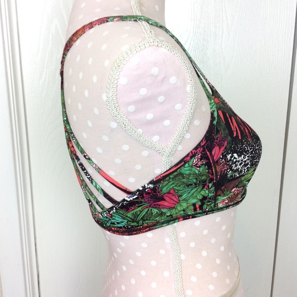 NWT Lululemon Lighten Up Bra Zen Garden Floral - Picture 2 of 8